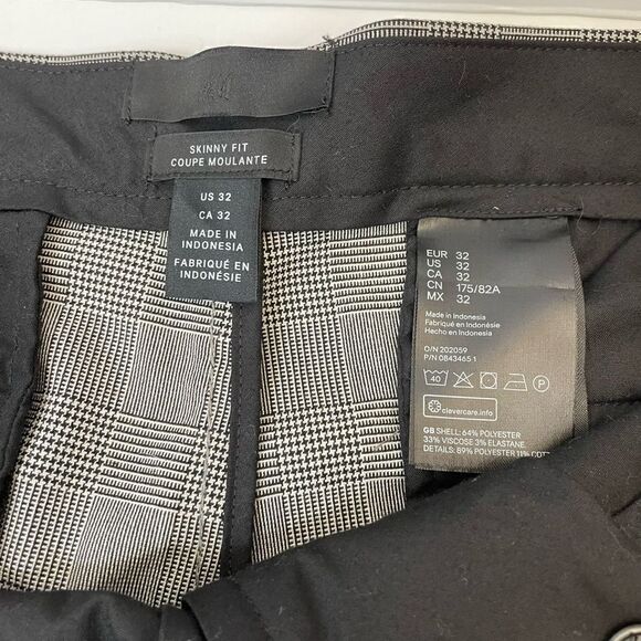 H&M | size 32| gingham print| casual | career wear - Picture 10 of 13